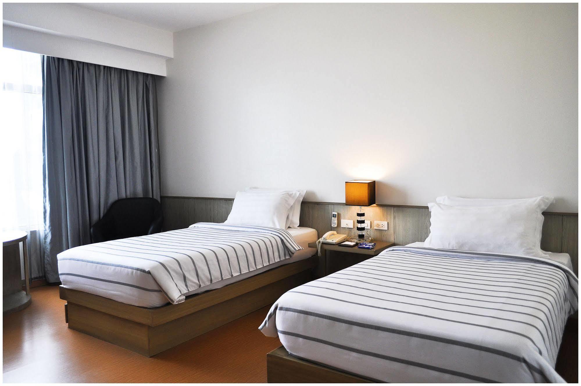 Paseo Premiere Hotel Санта-Роса Екстер'єр фото